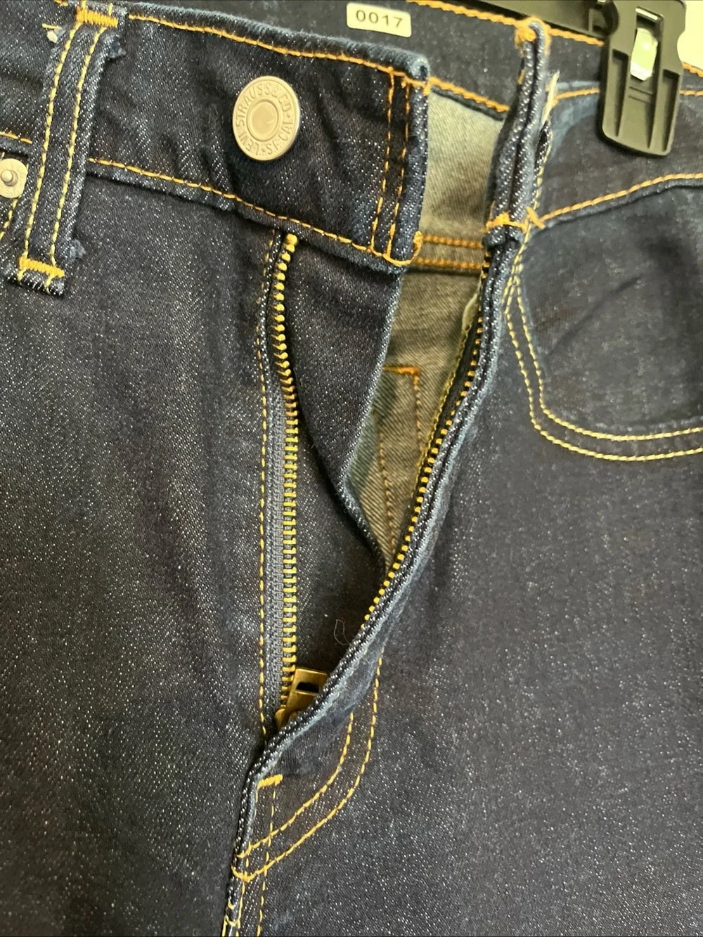 Levi's men’s Dark Indigo Straight Leg Jeans 514 32/32 professionally hemmed